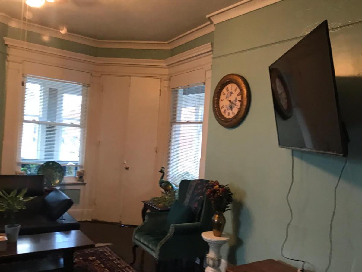 5 Star Victorian Mansion-Downtown No Locals Erie Exterior foto